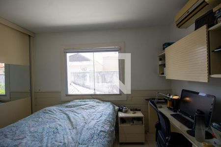 Casa à venda com 370m², 5 quartos e 3 vagas Casa à venda com 370m², 5 quartos e 3 vagasSuíte 1