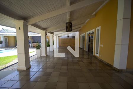 Casa à venda com 370m², 5 quartos e 3 vagas Casa à venda com 370m², 5 quartos e 3 vagasVaranda