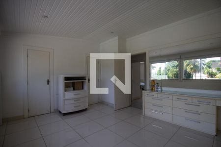 Casa à venda com 370m², 5 quartos e 3 vagas Casa à venda com 370m², 5 quartos e 3 vagasSuíte 2