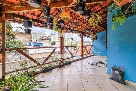 Casa à venda com 526m², 3 quartos e 6 vagasVaranda