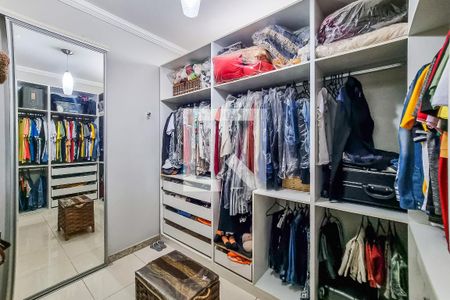 Casa à venda com 526m², 3 quartos e 6 vagasCloset