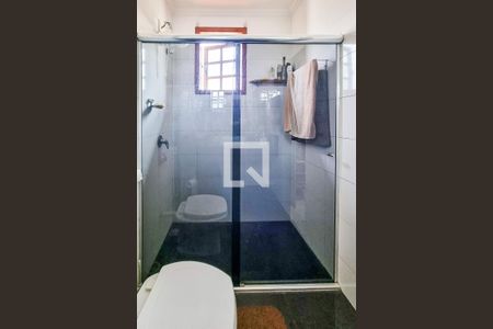 Casa à venda com 526m², 3 quartos e 6 vagasBanheiro da Suíte