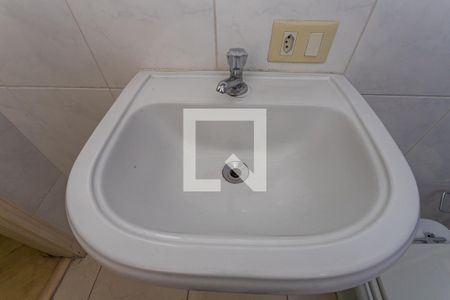 Casa à venda com 350m², 4 quartos e 4 vagasBanheiro da suíte 1