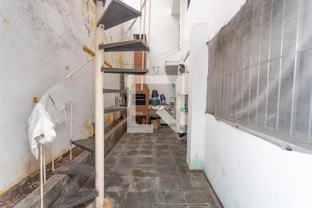 Casa à venda com 350m², 4 quartos e 4 vagasQuintal 