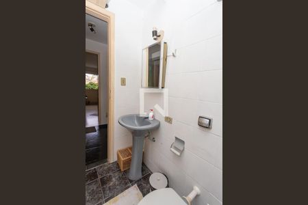 Casa à venda com 350m², 4 quartos e 4 vagasBanheiro social 2 