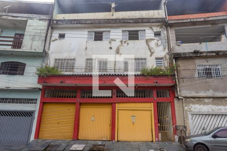 Casa à venda com 350m², 4 quartos e 4 vagasFachada 