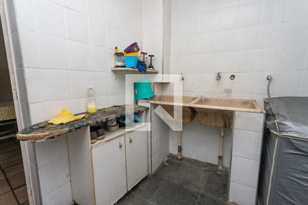 Casa à venda com 350m², 4 quartos e 4 vagasÁrea de serviço 
