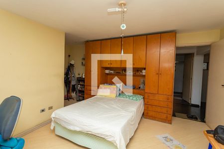 Casa à venda com 350m², 4 quartos e 4 vagasQuarto 2 - suíte 
