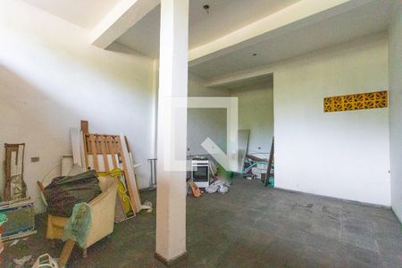 Casa à venda com 350m², 4 quartos e 4 vagasSalão 