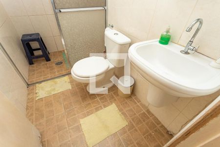 Casa à venda com 350m², 4 quartos e 4 vagasBanheiro da suíte 2