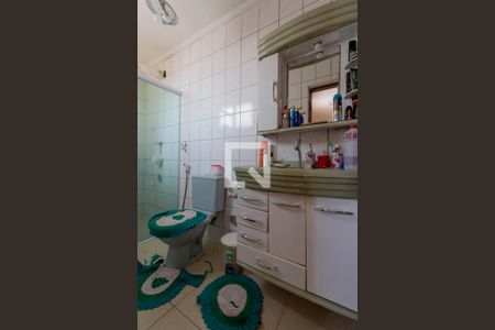 Casa à venda com 500m², 4 quartos e 3 vagas Casa à venda com 500m², 4 quartos e 3 vagasBanheiro Suíte