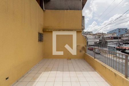 Casa à venda com 500m², 4 quartos e 3 vagas Casa à venda com 500m², 4 quartos e 3 vagasVaranda