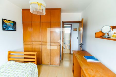 Apartamento à venda com 124m², 3 quartos e 2 vagasQuarto 2 - Armários