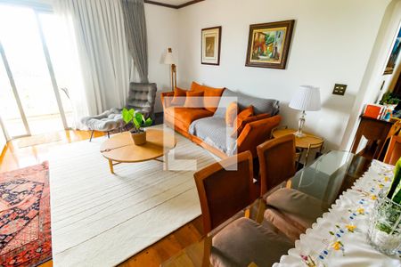 Sala de apartamento à venda com 3 quartos, 124m² em Jardim Leonor, São Paulo