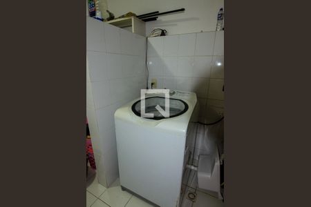 Casa de condomínio à venda com 257m², 5 quartos e 3 vagas Casa de condomínio à venda com 257m², 5 quartos e 3 vagasLavanderia