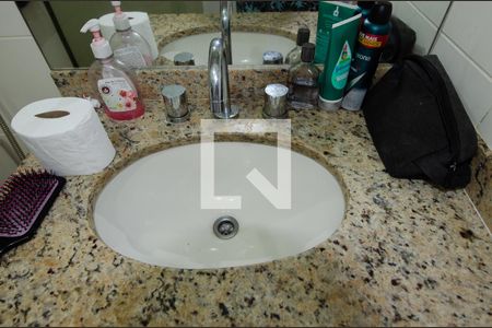 Casa de condomínio à venda com 257m², 5 quartos e 3 vagas Casa de condomínio à venda com 257m², 5 quartos e 3 vagasBanheiro da Suíte 3