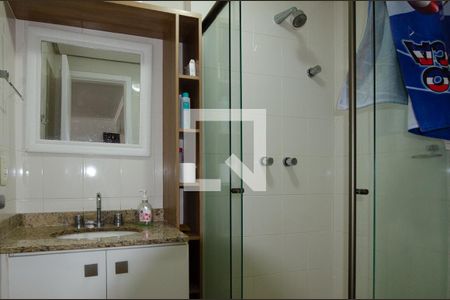 Casa de condomínio à venda com 257m², 5 quartos e 3 vagas Casa de condomínio à venda com 257m², 5 quartos e 3 vagasBanheiro Social