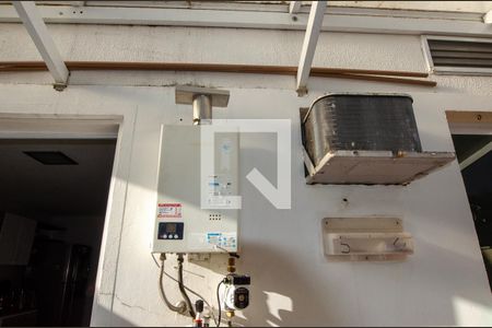 Casa de condomínio à venda com 257m², 5 quartos e 3 vagas Casa de condomínio à venda com 257m², 5 quartos e 3 vagasÁrea de serviço