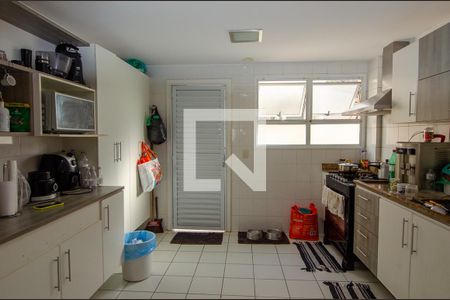 Casa de condomínio à venda com 257m², 5 quartos e 3 vagas Casa de condomínio à venda com 257m², 5 quartos e 3 vagasCozinha