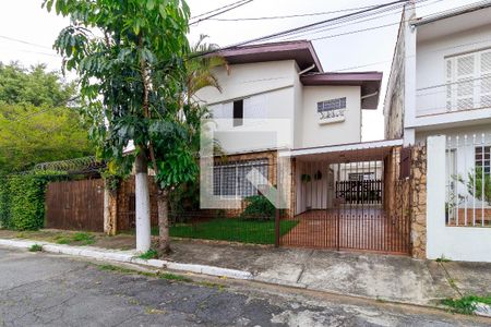 Casa para alugar com 150m², 3 quartos e 4 vagas Casa para alugar com 150m², 3 quartos e 4 vagasFachada
