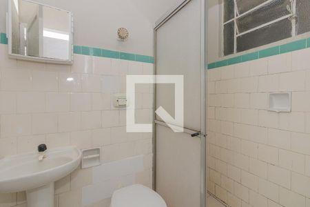Banheiro de apartamento à venda com 1 quarto, 38m² em Petrópolis, Porto Alegre