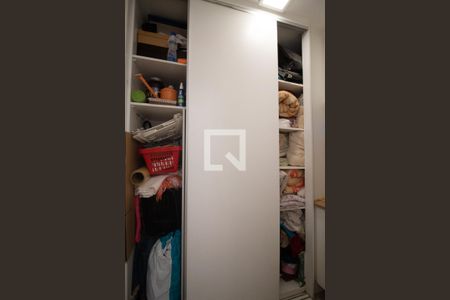 Apartamento à venda com 97m², 3 quartos e 1 vaga Apartamento à venda com 97m², 3 quartos e 1 vagaQuarto de Serviço
