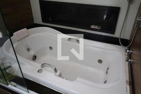 Apartamento à venda com 97m², 3 quartos e 1 vaga Apartamento à venda com 97m², 3 quartos e 1 vagaBanheiro