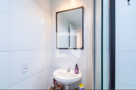 Banheiro de apartamento para alugar com 1 quarto, 27m² em Bela Vista, São Paulo