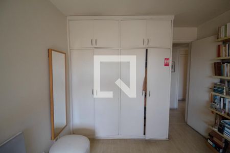 Apartamento à venda com 105m², 3 quartos e 1 vaga Apartamento à venda com 105m², 3 quartos e 1 vagaQuarto