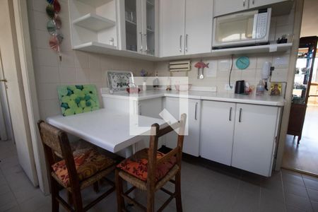Apartamento à venda com 105m², 3 quartos e 1 vaga Apartamento à venda com 105m², 3 quartos e 1 vagaCozinha