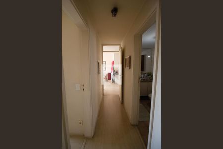 Apartamento à venda com 105m², 3 quartos e 1 vaga Apartamento à venda com 105m², 3 quartos e 1 vagaCorredor