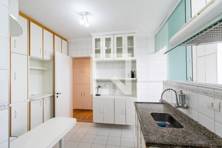 Apartamento à venda com 76m², 2 quartos e 1 vagaCozinha