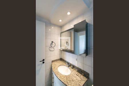 Apartamento à venda com 76m², 2 quartos e 1 vagaBanheiro Social