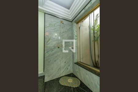 Casa de condomínio à venda com 202m², 3 quartos e 3 vagasDetalhe Banheiro da Suíte