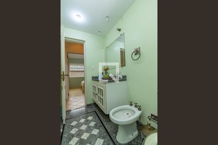 Casa de condomínio à venda com 202m², 3 quartos e 3 vagasBanheiro Corredor