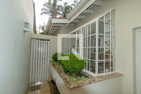 Casa de condomínio à venda com 202m², 3 quartos e 3 vagasQuintal