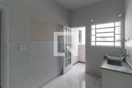Apartamento à venda com 72m², 2 quartos e sem vaga Apartamento à venda com 72m², 2 quartos e sem vagaCozinha e área de serviço