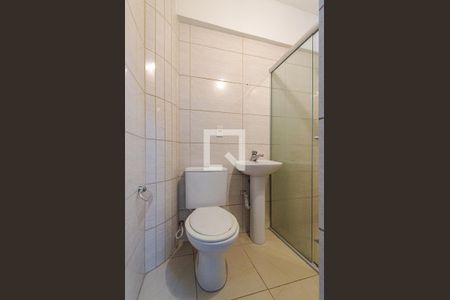 Banheiro de kitnet/studio para alugar com 1 quarto, 33m² em Bela Vista, São Paulo