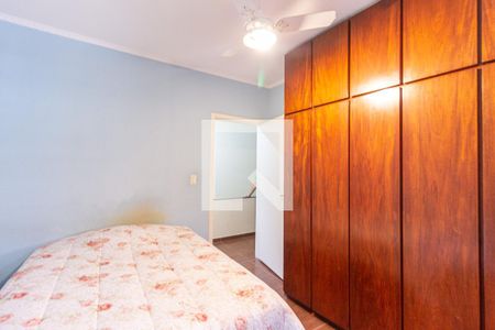 Quarto 2 de casa à venda com 3 quartos, 150m² em São Pedro, Osasco