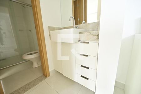 Banheiro
 de apartamento para alugar com 1 quarto, 51m² em Setor Marista, Goiânia