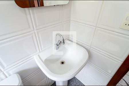 Casa para alugar com 302m², 4 quartos e 3 vagasBanheiro Social