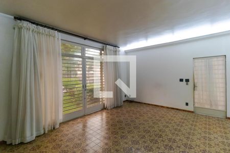 Salas de casa à venda com 5 quartos, 241m² em Vila Lemos, Campinas