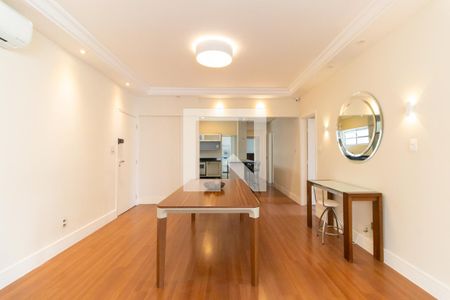 Sala de apartamento à venda com 3 quartos, 136m² em Cerqueira César, São Paulo