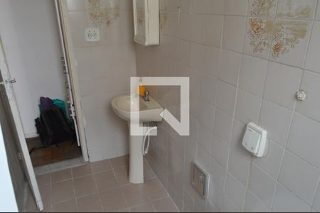 Banheiro de apartamento à venda com 1 quarto, 53m² em Taquara, Rio de Janeiro