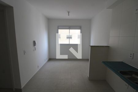 Sala/Cozinha de apartamento à venda com 2 quartos, 32m² em Vila Ema, São Paulo