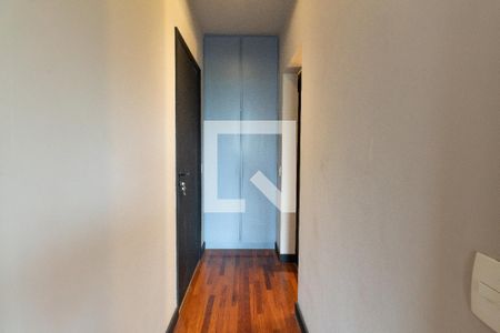 Corredor - roupeiro de apartamento para alugar com 1 quarto, 100m² em Pinheiros, São Paulo