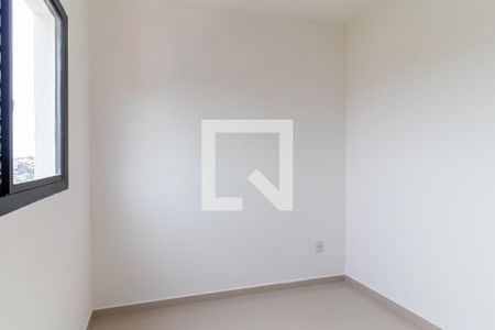 Quarto 2 de apartamento para alugar com 2 quartos, 41m² em Itaquera, São Paulo