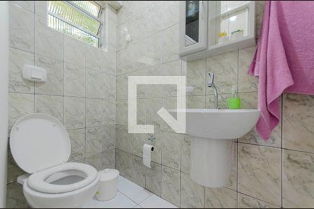 Casa à venda com 372m², 6 quartos e 6 vagasBanheiro Quarto de Serviço