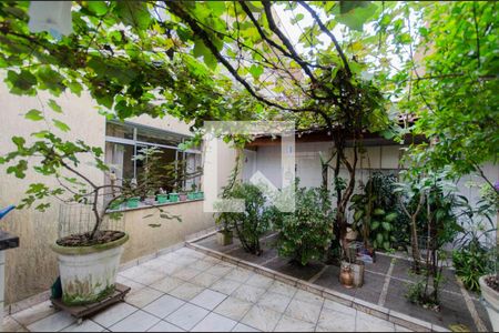 Casa à venda com 372m², 6 quartos e 6 vagasQuintal