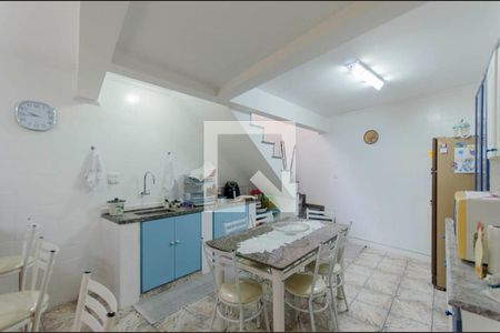 Casa à venda com 372m², 6 quartos e 6 vagasEdícula Cozinha 